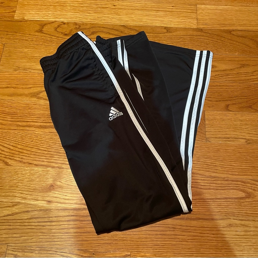 Adidas Boys L 14/16 Classic 3 stripe sweatpants Black